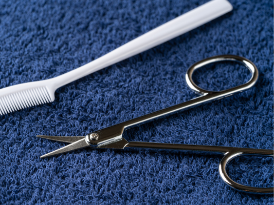 How to Choose the Best Eyebrow Scissors for Men: A Simple Grooming Guide