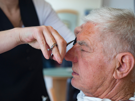 When Should You Replace Eyebrow Scissors? Signs It’s Time for a New Pair