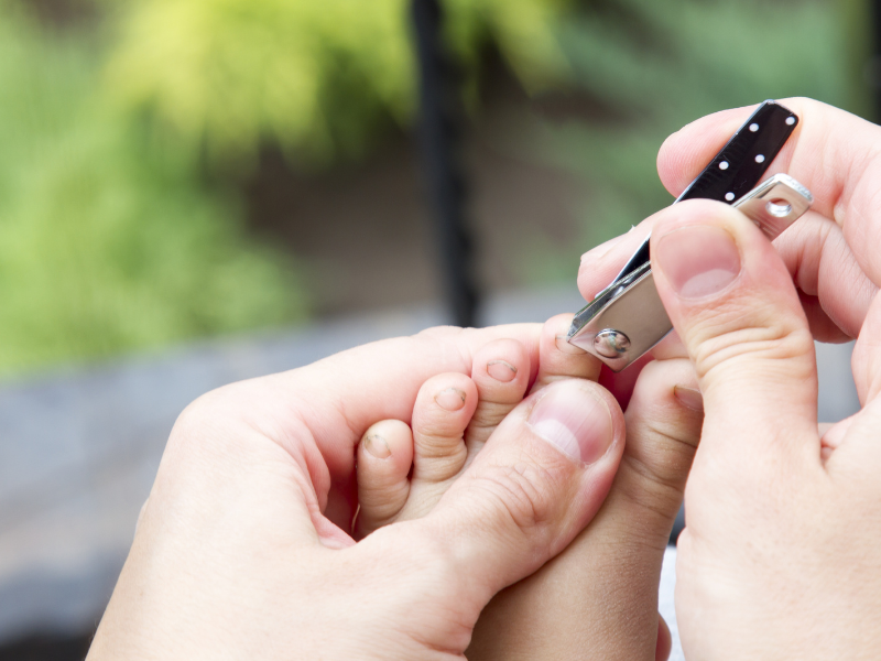 Why Does My Nail Clipper Squeeze Instead of Cut? Common Causes and Fixes