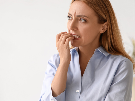 Can Nail Biting Change Your Nail Shape? Effects on Nail Growth and Appearance
