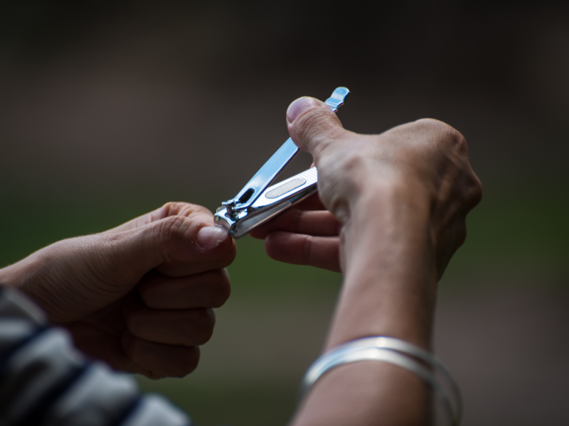 Are Long-Handle Nail Clippers Easier to Use? Benefits and Better Control