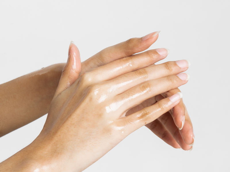 Should You File Your Nails Wet or Dry? The Best Time to Use a Nail File