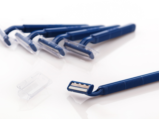 Are Disposable Razors Really Okay to Use? Common Mistakes That Cause Skin Irritation
