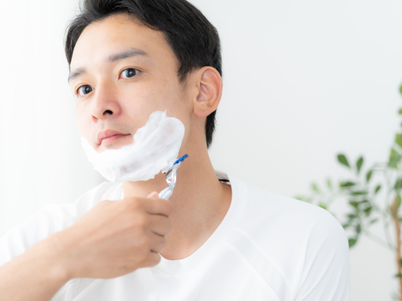 Single Blade vs Multi-Blade for Sensitive Skin: Which Is Better and Less Irritating?