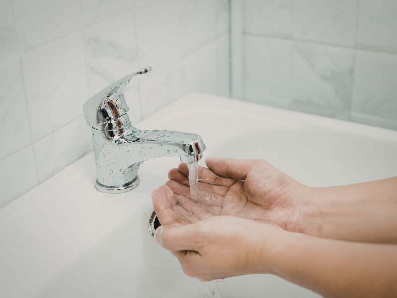 Is It Okay to Shave Using Only Cold Water? Effects on Your Skin and the Right Way to Do It