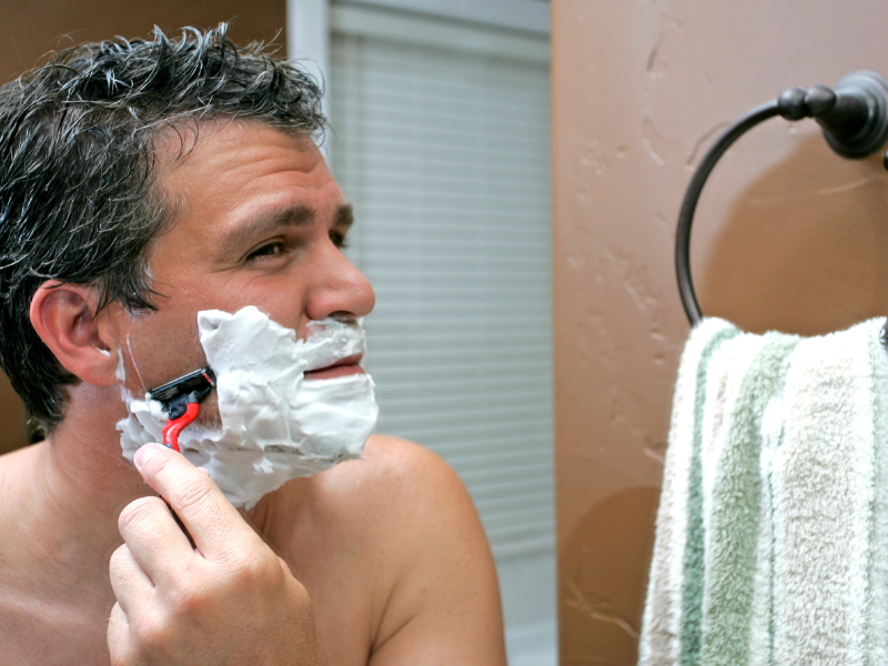 Why Does Redness After Shaving Not Go Away? Causes and How to Treat It